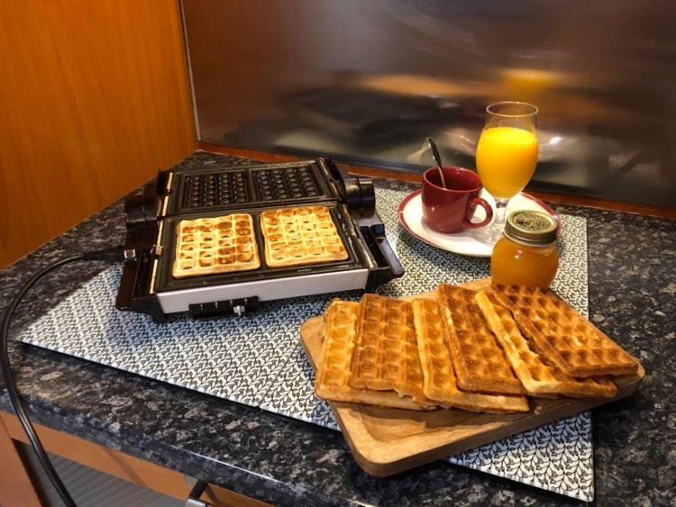 A La Marc'Quize Chambres D'Hotes, Petit Dejeuner Compris, Avec Piscine A Debordement En Exterieur, Bain Nordique A 38 Degres En Prestation Supplement Sur Reservation Horaire Anticipee 1 Place De Parking Gratuite Sur Place Mouxy Exterior photo