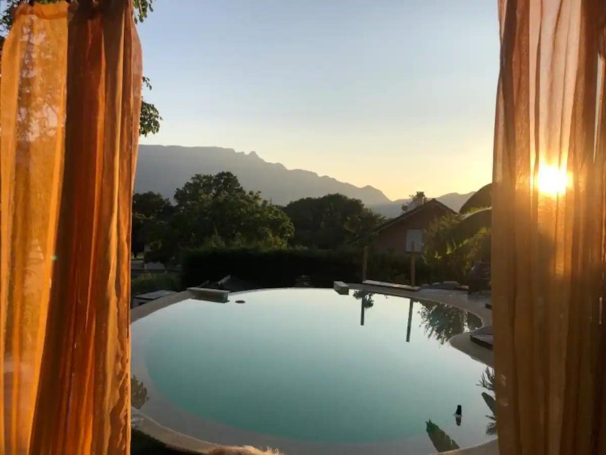 A La Marc'Quize Chambres D'Hotes, Petit Dejeuner Compris, Avec Piscine A Debordement En Exterieur, Bain Nordique A 38 Degres En Prestation Supplement Sur Reservation Horaire Anticipee 1 Place De Parking Gratuite Sur Place Mouxy Exterior photo